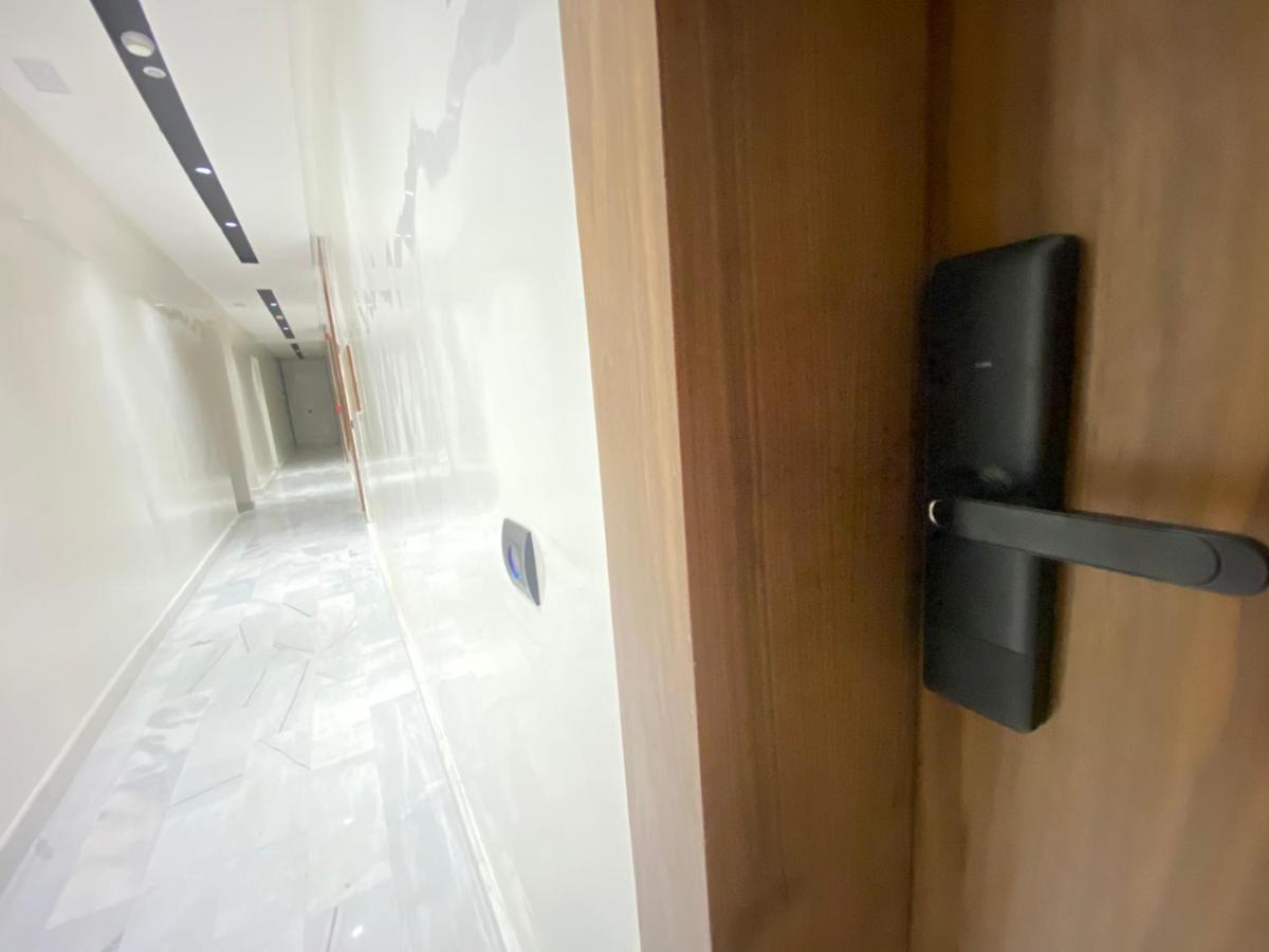 Modern 1 Bedroom 1Min From Downtown Anoual Tramway Casablanca Exteriör bild